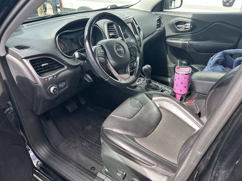 Certified 2021 Jeep Cherokee Latitude Plus w/ Mopar Interior Package AWD/4WD image 5