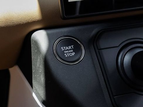New 2026 Land Rover Defender 110 X-Dynamic SE AWD/4WD image 28
