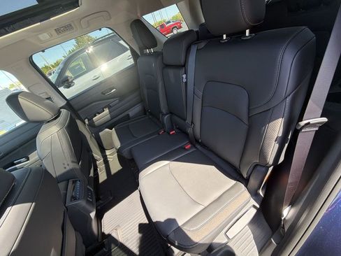 New 2026 Nissan Pathfinder SL w/ SL Premium Package (P04) AWD/4WD image 22