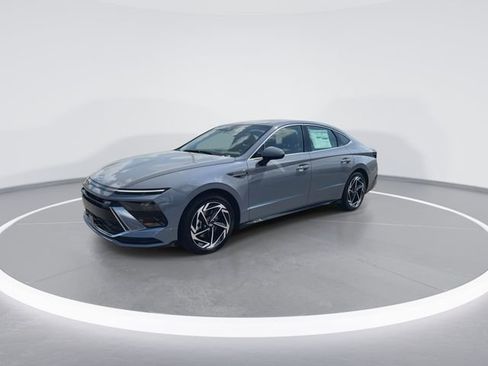 New 2026 Hyundai Sonata SEL FWD image 4