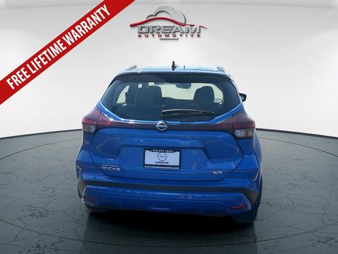 Used 2024 Nissan Kicks SR w/ SR Premium Package FWD image 11