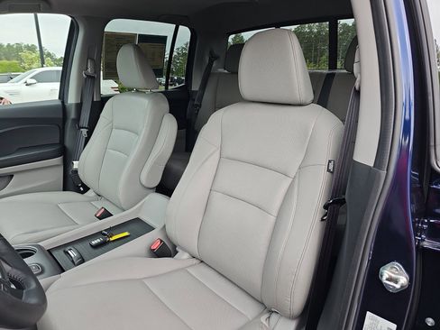 Used 2023 Honda Ridgeline RTL-E image 16