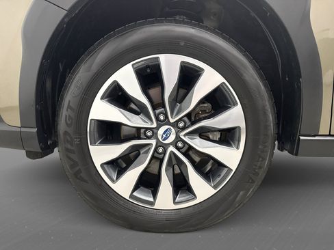 Used 2023 Subaru Outback Touring AWD/4WD image 27