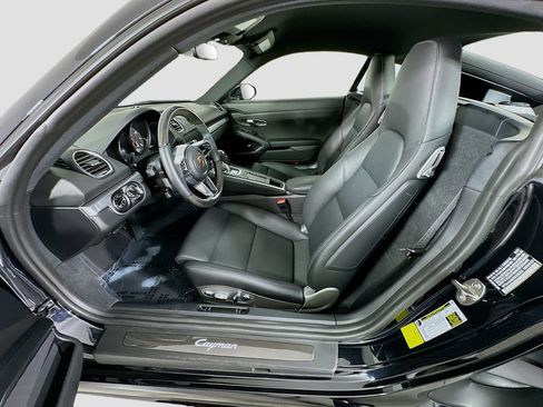 Certified 2025 Porsche 718 Cayman RWD image 5