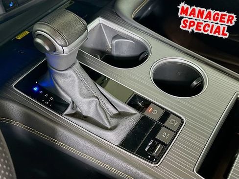 Used 2023 Toyota Sienna XLE Woodland Edition AWD/4WD image 20