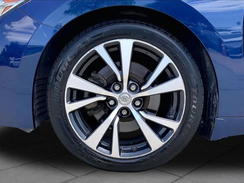 Used 2018 Nissan Maxima 3.5 SV FWD image 11