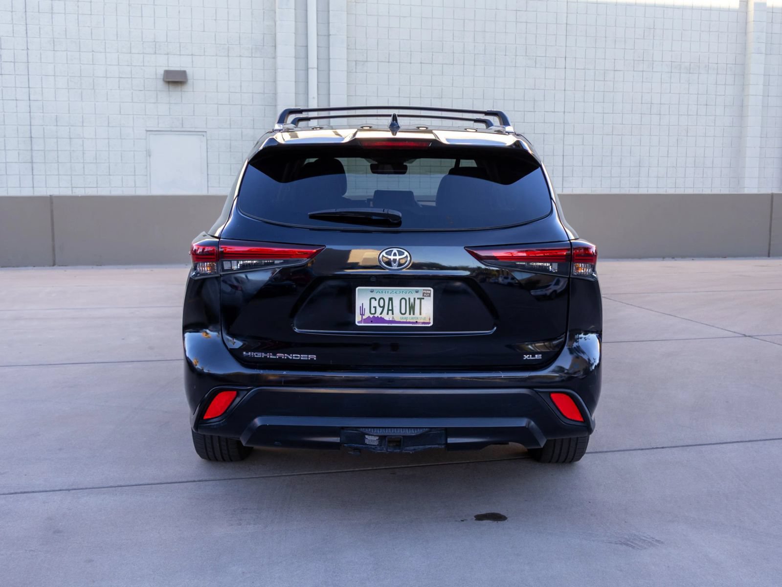 Used 2024 Toyota Highlander XLE FWD image 5