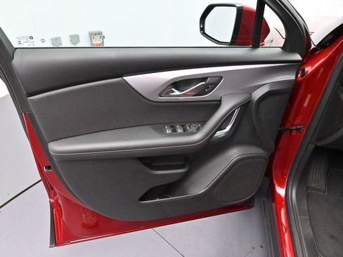 Used 2022 Chevrolet Blazer LT FWD image 9
