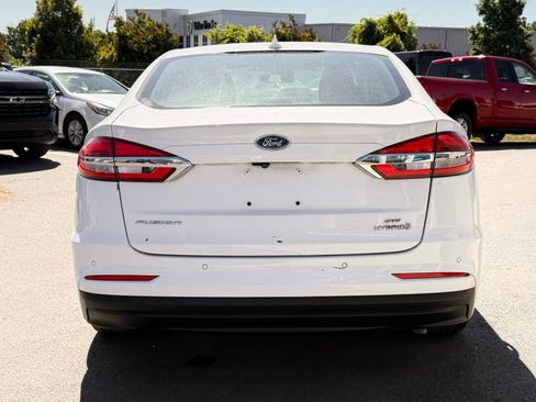 Used 2019 Ford Fusion SE FWD image 7