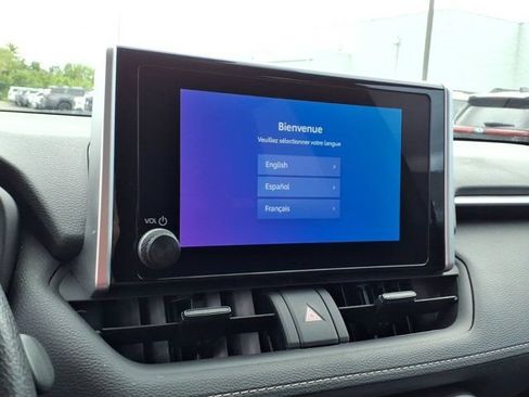 Used 2025 Toyota RAV4 XLE FWD image 11