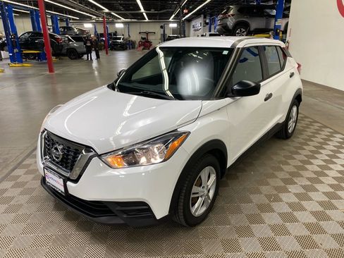 Used 2020 Nissan Kicks S image 7