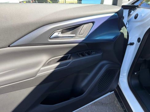 New 2026 Chevrolet Equinox EV LT image 23