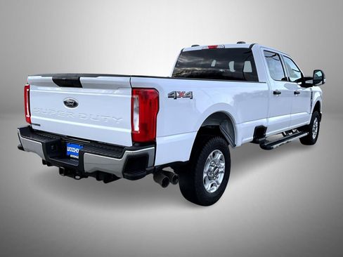 Used 2025 Ford F250 XLT image 5