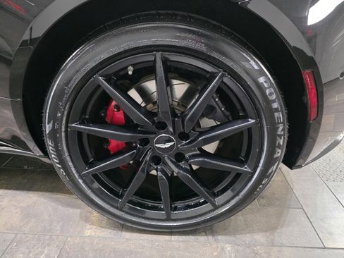 Used 2021 Aston Martin DB11 Coupe image 4