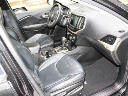 Used 2014 Jeep Cherokee Limited image 9