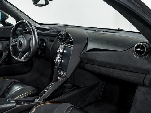 Used 2020 McLaren 720S Performance RWD image 29
