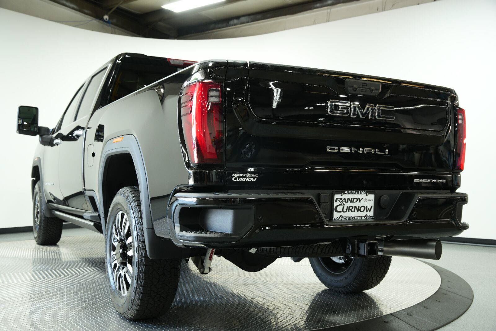 New 2026 GMC Sierra 2500 Denali Ultimate AWD/4WD image 33