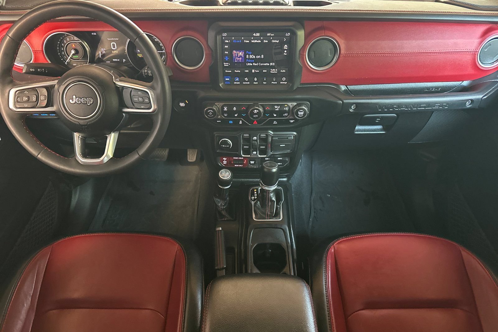 Used 2023 Jeep Wrangler Unlimited Rubicon 4xe AWD/4WD image 17
