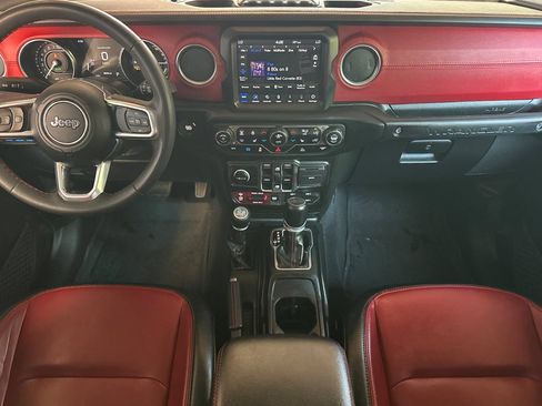 Used 2023 Jeep Wrangler Unlimited Rubicon 4xe AWD/4WD image 17