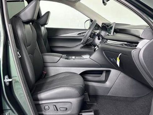 Certified 2026 INFINITI QX60 Luxe w/ Cargo Package FWD image 30