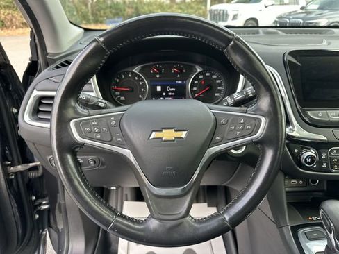 Used 2022 Chevrolet Equinox Premier image 17