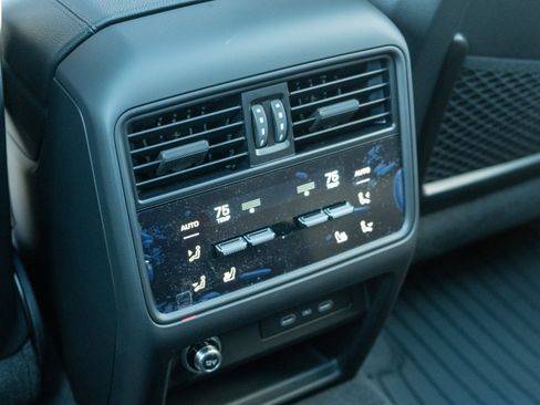 New 2026 Porsche Cayenne Coupe image 35