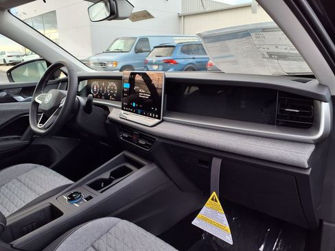 New 2026 Volkswagen Tiguan S image 21