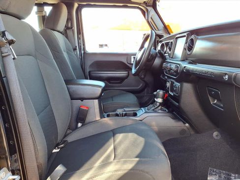 Used 2021 Jeep Wrangler Unlimited Sport image 22