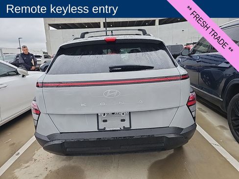 Certified 2024 Hyundai Kona SEL w/ Convenience Package image 6