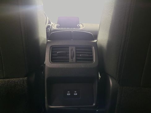 Used 2025 Nissan Rogue SV image 22