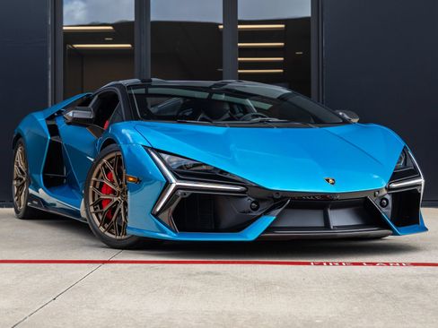 Used 2026 Lamborghini Revuelto AWD/4WD image 3