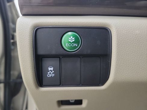 Used 2017 Honda Accord EX image 32