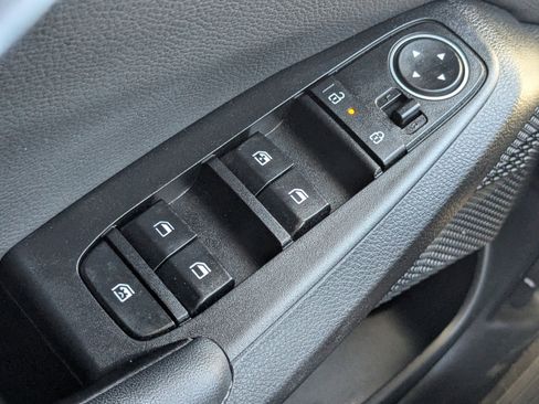 Used 2025 Kia Seltos S image 28