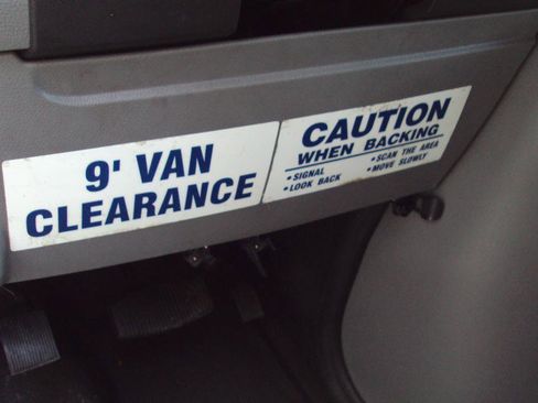 Used 2014 Ford E-250 and Econoline 250 Extended w/ Power Group RWD image 28