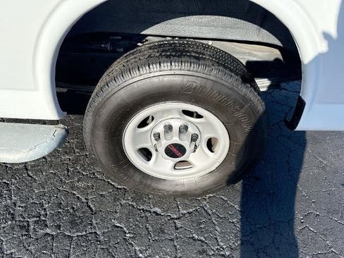 Certified 2023 GMC Savana 2500 Base w/ Driver Convenience Package image 29