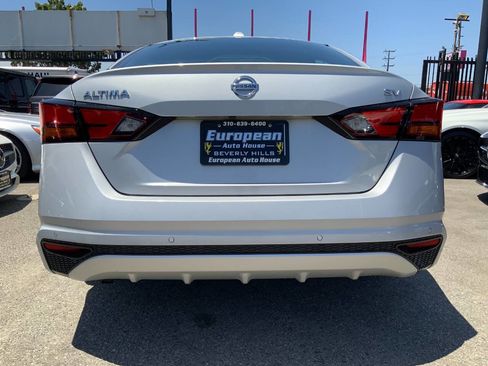 Used 2022 Nissan Altima 2.5 SV FWD image 7