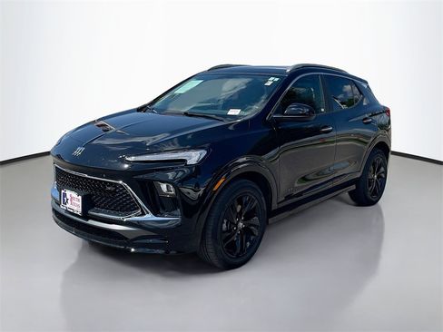 Used 2025 Buick Encore GX Sport Touring w/ Comfort Package image 3