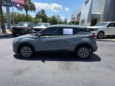 Used 2021 Nissan Kicks SV FWD image 5