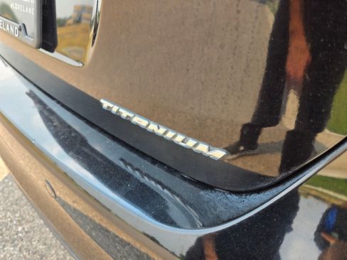 Used 2018 Ford Focus Titanium FWD image 10