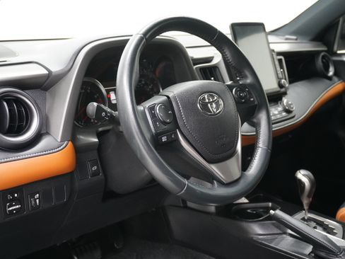 Used 2016 Toyota RAV4 SE FWD image 10
