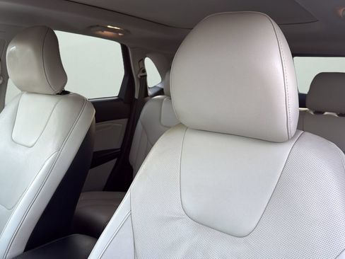 Used 2016 Ford Edge Titanium w/ Equipment Group 301A AWD/4WD image 9