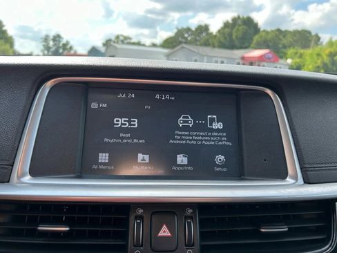 Used 2019 Kia Optima LX image 18