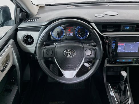 Used 2017 Toyota Corolla LE w/ Carpet Mat Package (TMS) FWD image 17