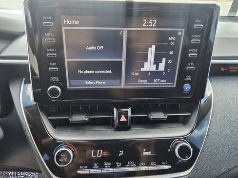 Used 2020 Toyota Corolla LE FWD image 10