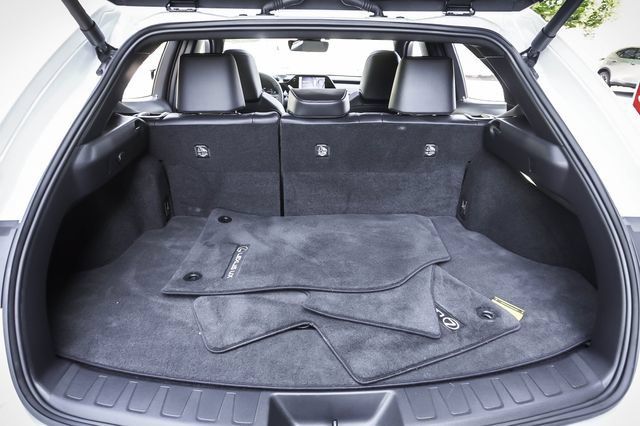 Used 2024 Lexus UX 250h FWD image 20