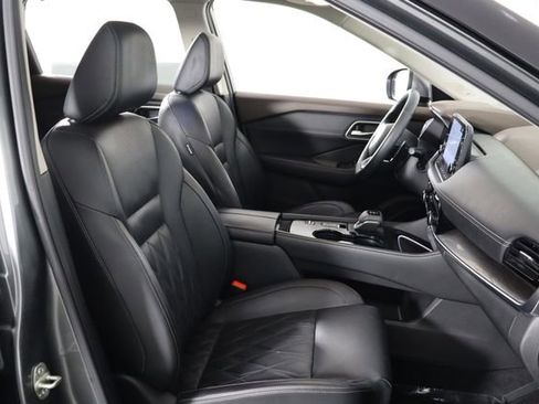 Used 2023 Nissan Rogue Platinum w/ Platinum Premium Package image 18