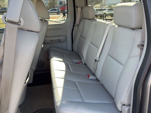 Used 2009 GMC Sierra 1500 SLT w/ SLT Convenience Package image 16