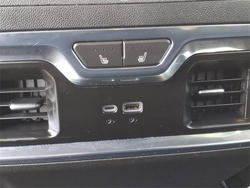 Used 2024 Chevrolet Silverado 2500 High Country w/ High Country Premium Package image 17