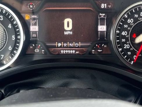 Used 2023 RAM 1500 Laramie AWD/4WD image 12