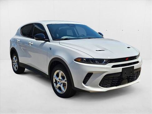 New 2025 Dodge Hornet GT w/ Cold Weather Group image 7